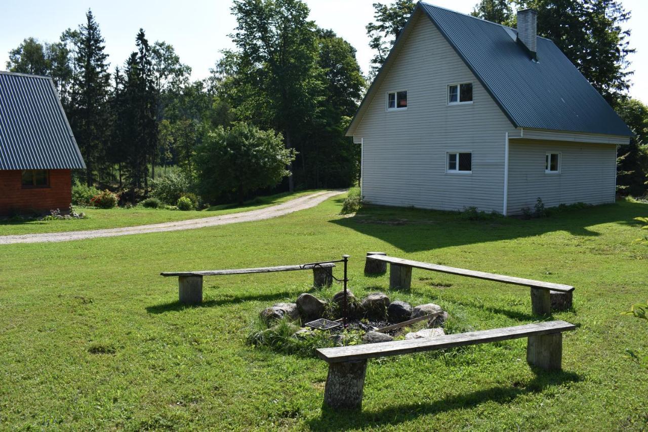 Joeniidu Holiday House Trolla Exteriör bild